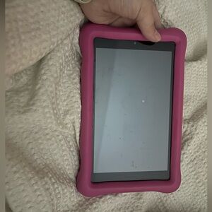 FIRE HD 8 KIDS TABLET, 8” HD DISPLAY, 32GB, PINK KID PROOF CASE